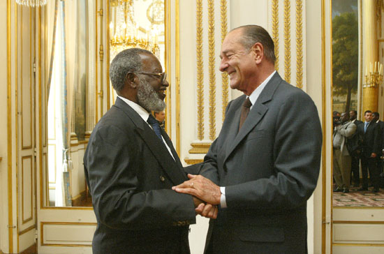 Le Président de la République, M.Jacques CHIRAC, et le président de la République de Namibie, M.Sam NUJOMA